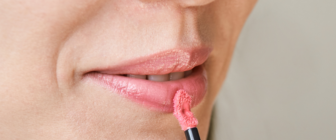 The Beginner's Guide to Lip Plumpers: How They Work and What to Expect